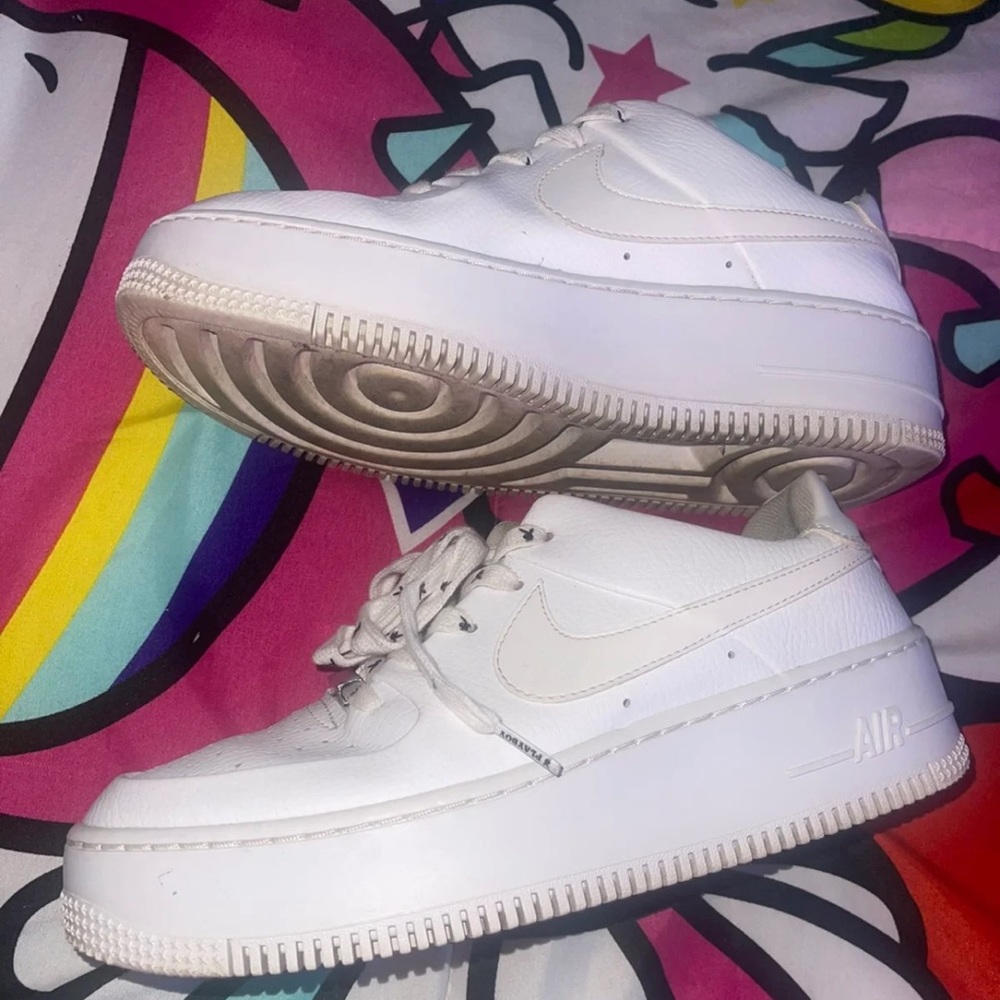 Nike sage platform sneakers size 8.5